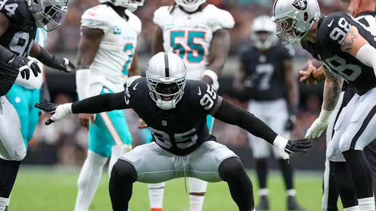 Raiders Open Season With 27-13 Win Over Dolphins